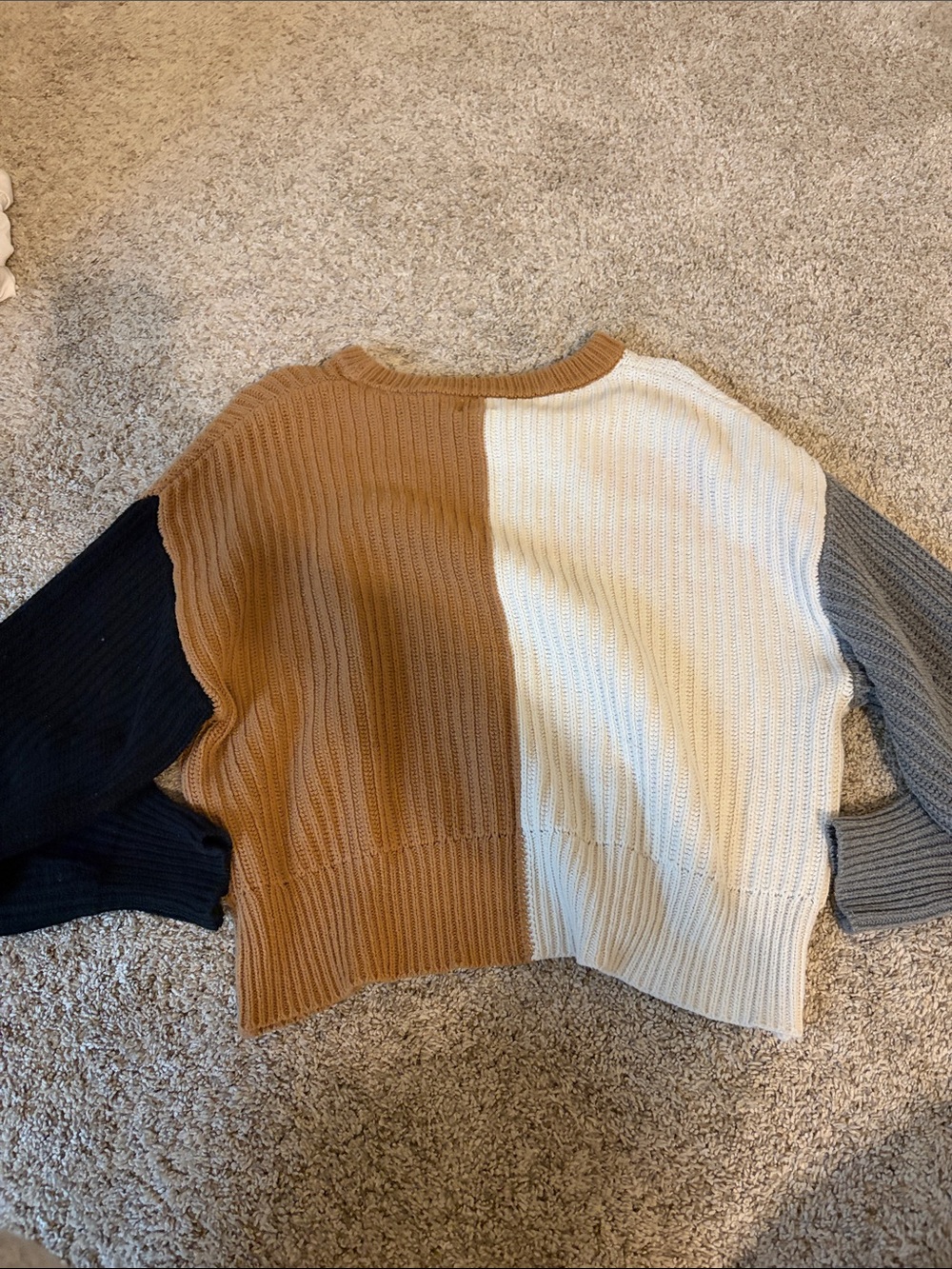 Colorblock Ribbed Knit Sweater - Picture 4 of 4